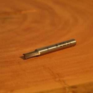 13902033179-fresa-reta-profissional-com-2-laminas-5mm-x-11mm-haste-6-p210503-wpw-2383-4-0a101d5973be63a7c727-1.jpg